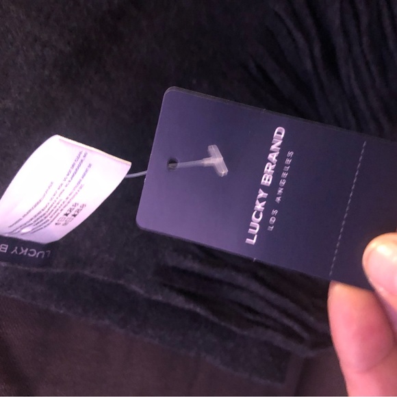 Lucky Brand scarf NWT - Picture 7 of 9